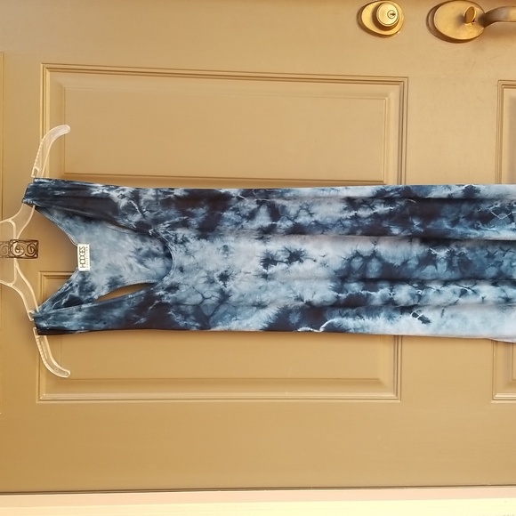 Hodges Collection Dresses & Skirts - Blue tie-dyed maxi dress XL
